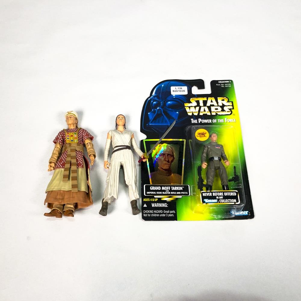 Tres Muñecos de Star Wars: Grand Moff Tarkin y Rey