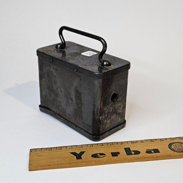 Alcancia de Caja de Ahorros con Liebre en Logo - imagen 4