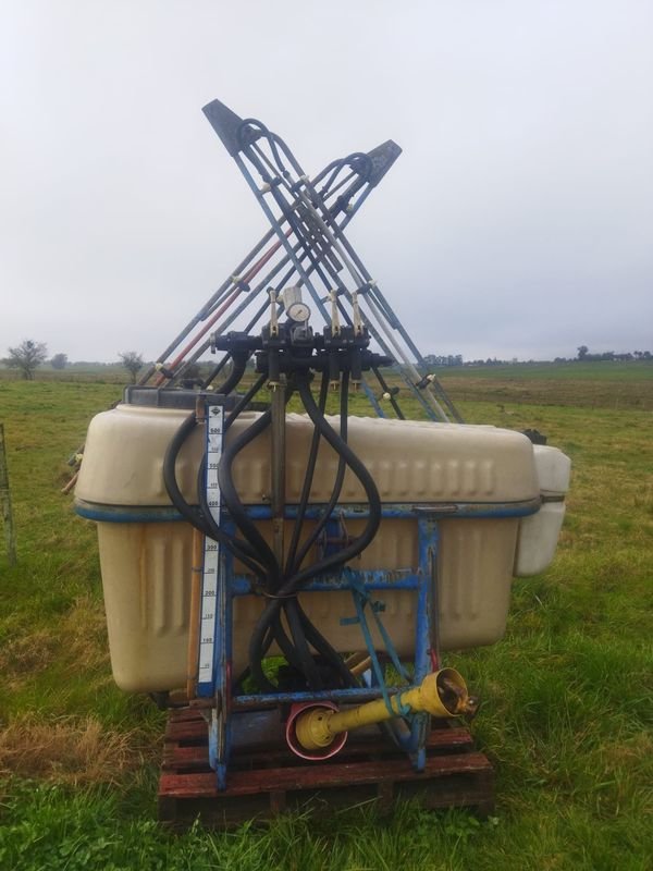 Fumigadora Aguirre de 800 lts - Equipamiento para agricultura