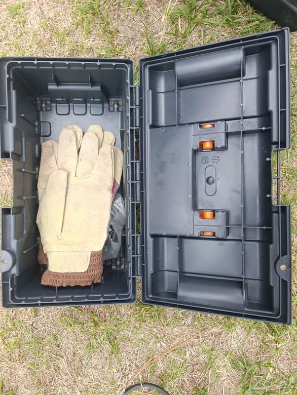 Herramientas de trabajo en caja con accesorios - imagen 3