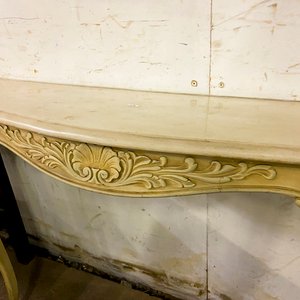 Sofá de Cuero Negro y Mesa Consola Estilo Francés - imagen 3