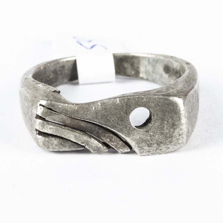 Lote anterior: Anillo de plata - Peso: 4,3gr - Medidas: 17mm