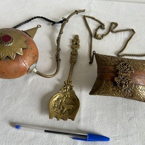 Lote de Piezas Decorativas y Utilitarias en Bronce y Cobre - imagen 3