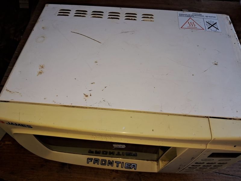 Microondas James en venta, condición pobre - imagen 3