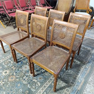 Seis Sillas de Roble con Asiento y Respaldo Esterillado Estilo Clásico - imagen 2
