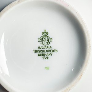 Juego de Porcelana Bavaria "Floral" con Guardia Dorada: Cafetera, Azucarero y 11 Tríos - imagen 4