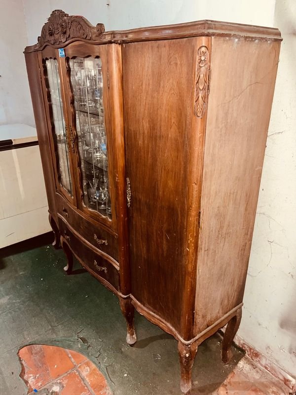 Cristalería de 4 puertas con 2 cajones de madera - imagen 2