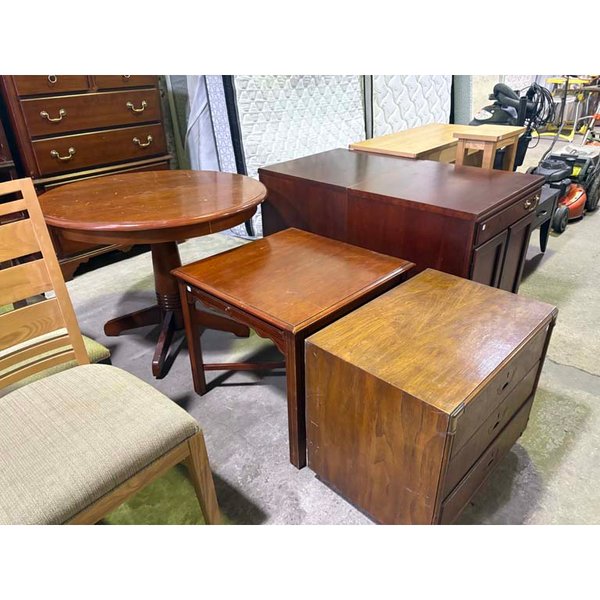 Mesa Redonda de Madera y Mueble Cajonero