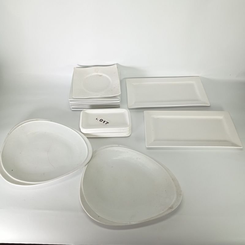 Platos y bandejas de porcelana blanca - imagen 1