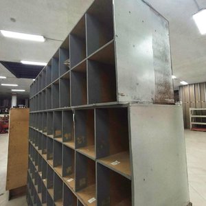 Mueble Organizador Modular con Múltiples Casilleros Abiertos - imagen 2