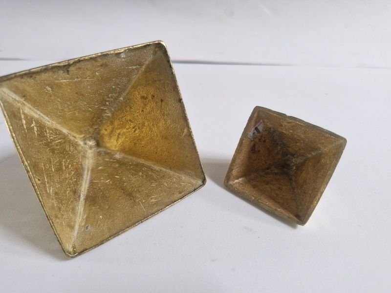 Adornos En Bronce 2 Pirámides - imagen 6