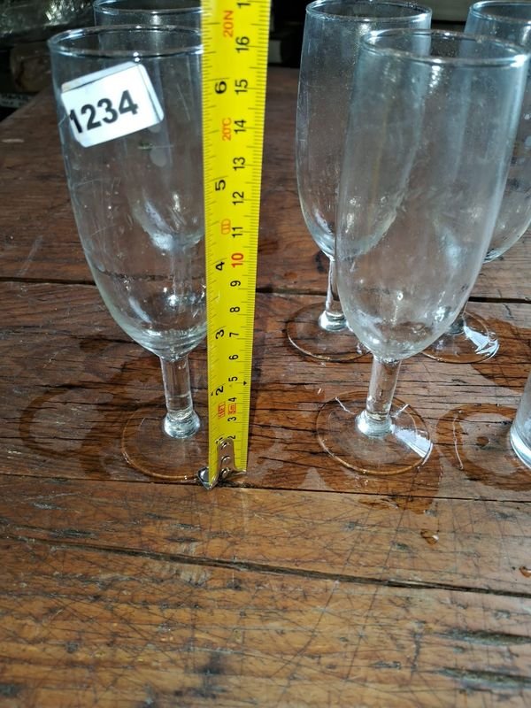 Lote de copas y un chopito de vidrio - imagen 3