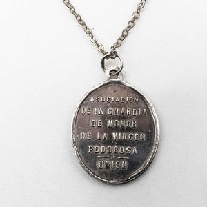 Cadena de Plata con Dije Religioso de la Virgen de la Guardia de Honor - imagen 2