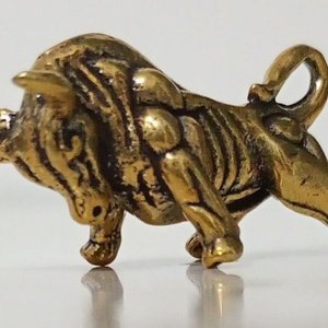 Lote siguiente: Figura Miniatura de Toro en Bronce