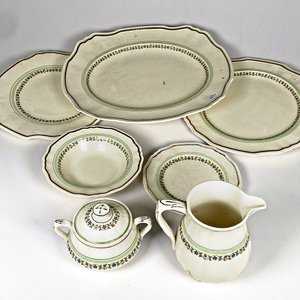 Set de 7 Piezas de Loza Inglesa Alfred Meakin: Bandejas, Centro, Azucarero y Lechera - imagen 1