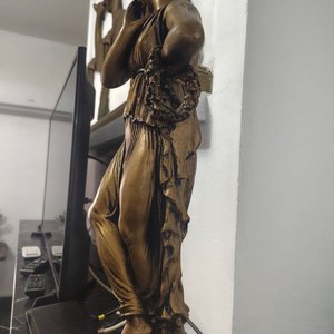 Figura Venus en Mármol Bañada en Dorado - imagen 7