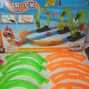 Pista de Carreras "Track Racing" con Auto y Accesorios - imagen 8