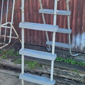 Lote anterior: Escalera para piscina