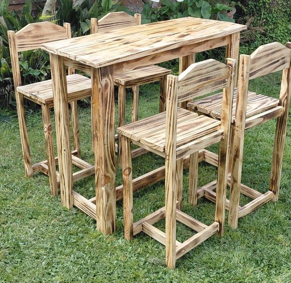 Mesa Desayunador Rústica con Cuatro Banquetas de Madera - imagen 1
