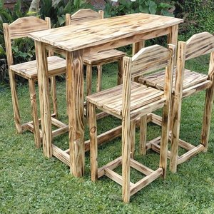 Lote siguiente: Mesa Desayunador Rústica con Cuatro Banquetas de Madera