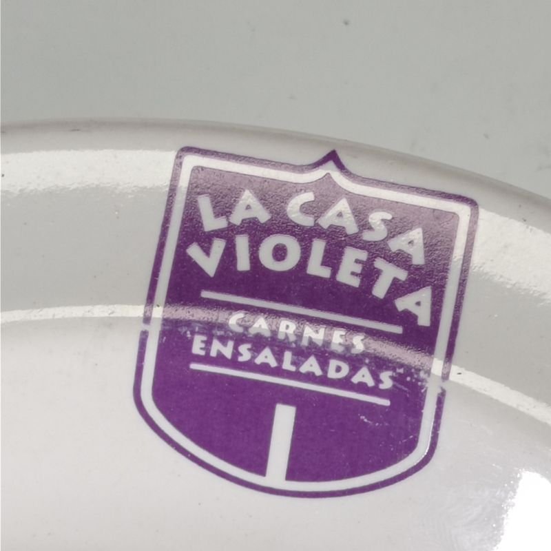 Platos de porcelana Olmos con publicidad de La Casa Violeta - imagen 2