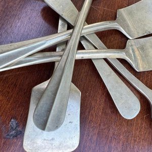 6 Cucharas de Postre Antiguas de Alpaca Dorada - imagen 2