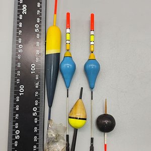 Lote de 5 Boyas de Pesca Variadas - imagen 6