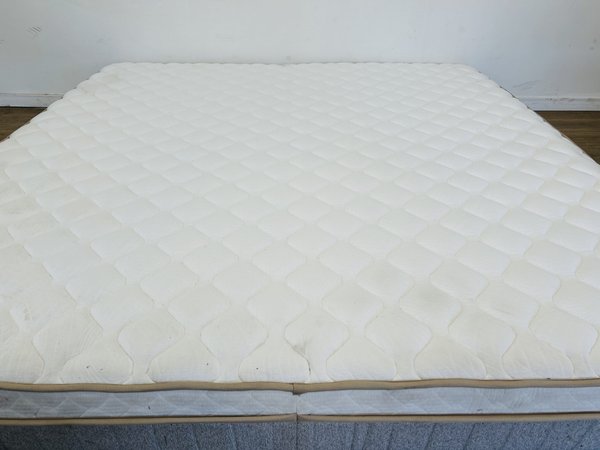 Colchón Super King de Resortes 200x200x26cm - imagen 1