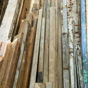 Lote anterior: Treinta y dos tablas de pino Brasil para construcción