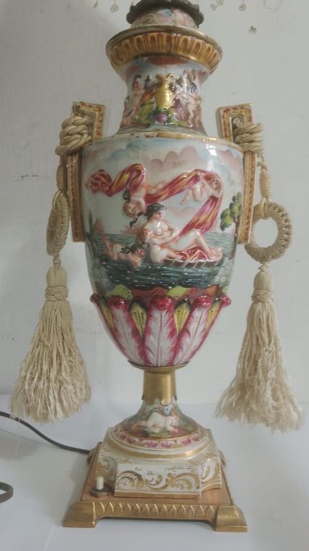Lámpara de mesa en porcelana Capodimonte, marca N 1920 - imagen 1