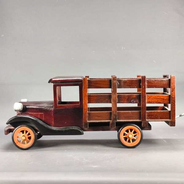 Modelo de Camión Ford en Escala 1/14 en Madera - imagen 7