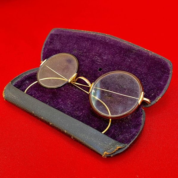 Antiguos lentes enchapados en oro con detalles en baquelita - imagen 3
