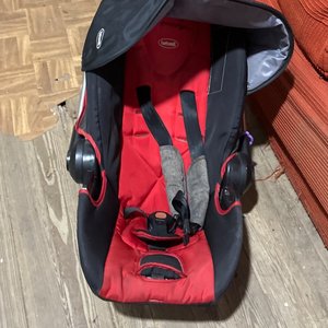 Lote siguiente: Silla bebé 
