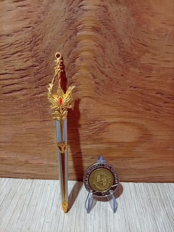 Espada Sagrada del Ángel en Miniatura o Abrecartas de Metal - Douluo Soul Land