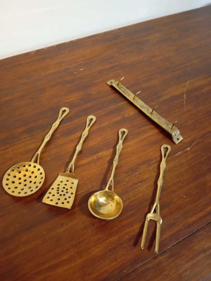 Piezas únicas en bronce con ganchera original - imagen 3