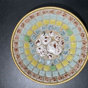 Lote de Platos Decorativos Coleccionables con Diseños Variados - imagen 8