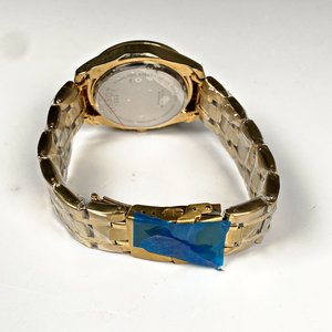 Reloj Tissot Caballero Dorado Malla Metal Cronógrafo - imagen 4