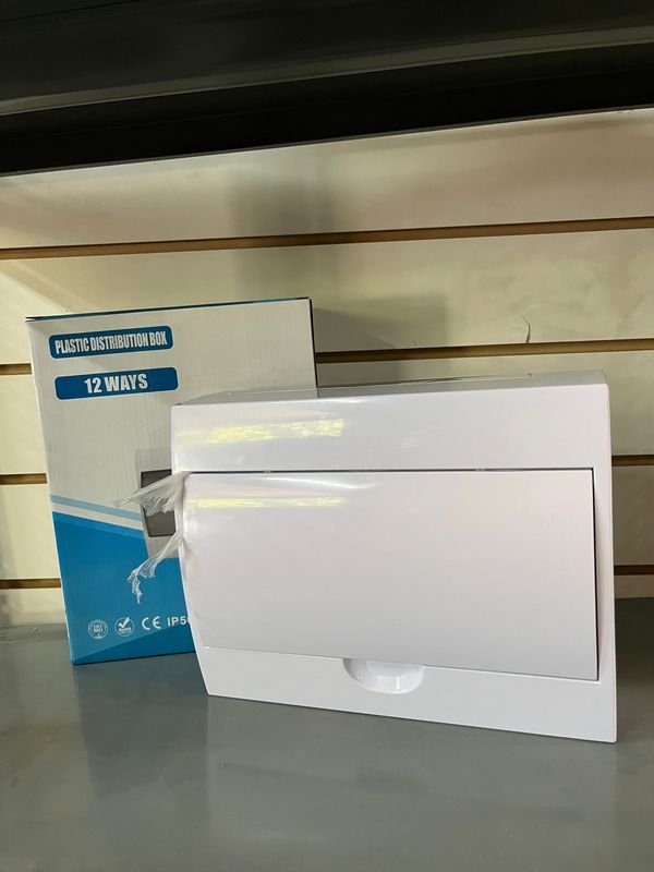 Caja de distribución plástica con llave - imagen 1