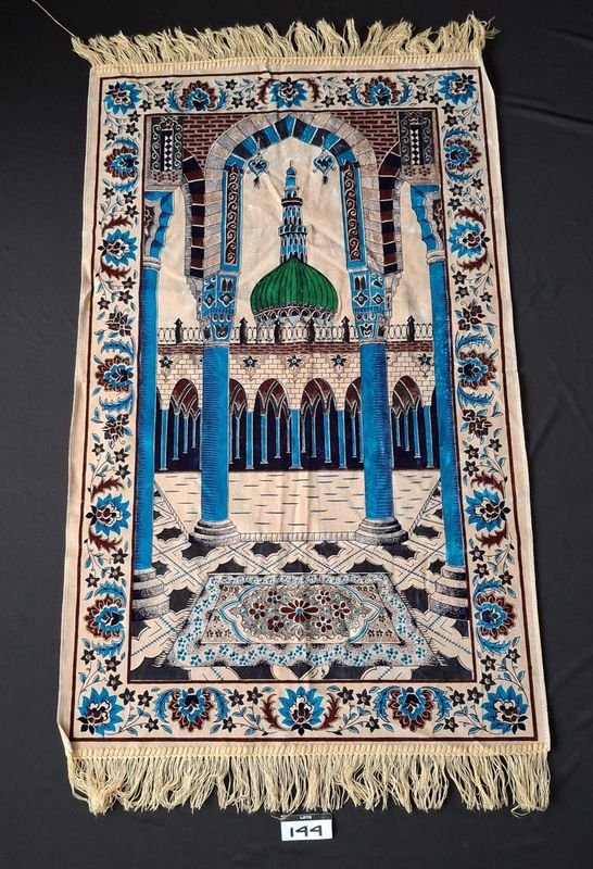 Alfombra de Oración Islámica Tejida con Flecos y Diseño de Mezquita