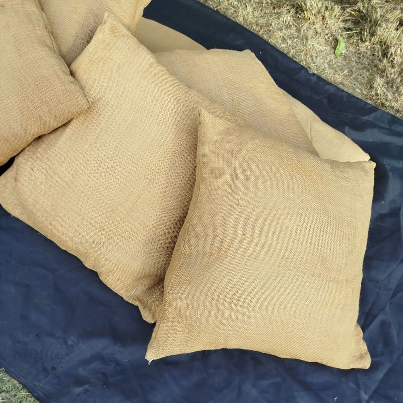 Almohadones en Arpillera con Cierre - imagen 2