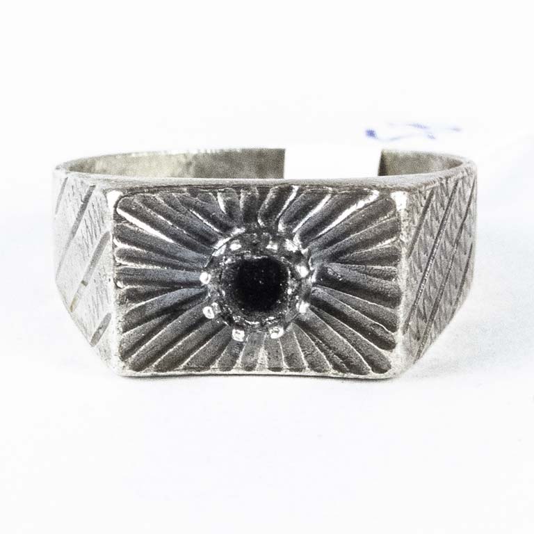 Lote anterior: Anillo de plata con diseño intrincado - Peso: 2,7gr
