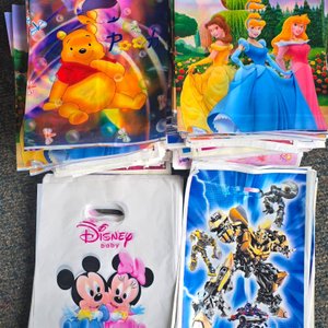 Lote siguiente: Bolsitas de Regalo Infantiles con Personajes Disney y Transformers