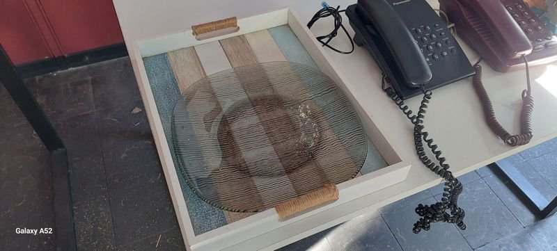 Colección de teléfonos antiguos y accesorios - imagen 2