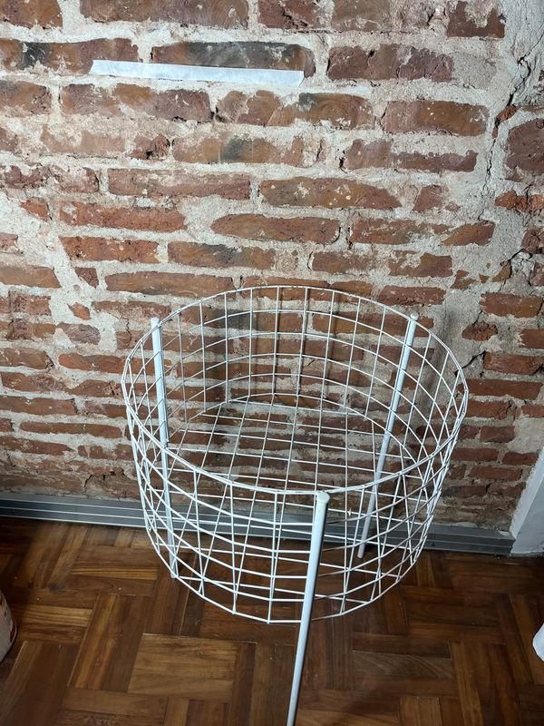 Canasto Exhibidor Metálico Redondo Blanco