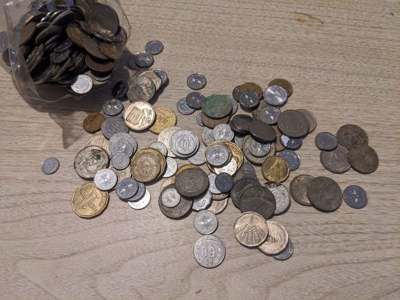 Colección de monedas variadas - imagen 2
