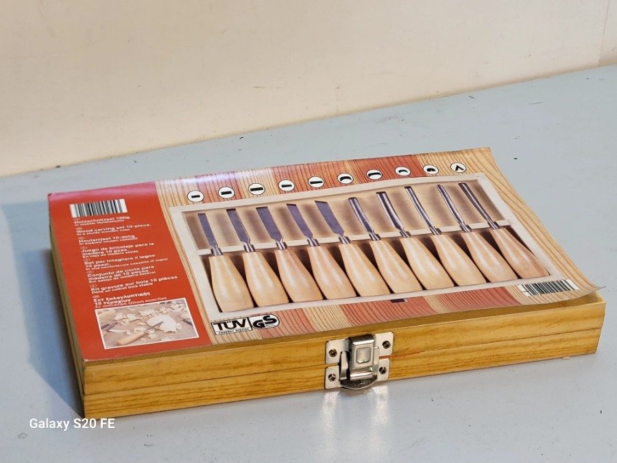 Juego de 10 Gubias para Madera con Estuche de Madera