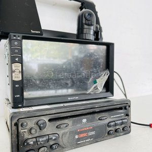 Lote siguiente: Radio de Auto Quantum con Cargador de 6 Discos y Cámara