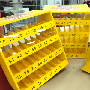 Exhibidor Comercial Amarillo "Twill" con Frente Transparente - imagen 4