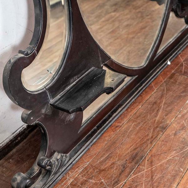 Espejo colonial con estantes y detalles en madera - imagen 3
