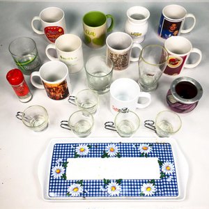 Lote siguiente: Lote de Tazas de Porcelana y Vidrio Variadas